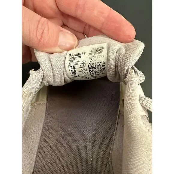 New Balance Arishi V2 Size 7.5 Fresh Foam Lavender Purple Sneakers Running Shoes - Picture 6 of 7